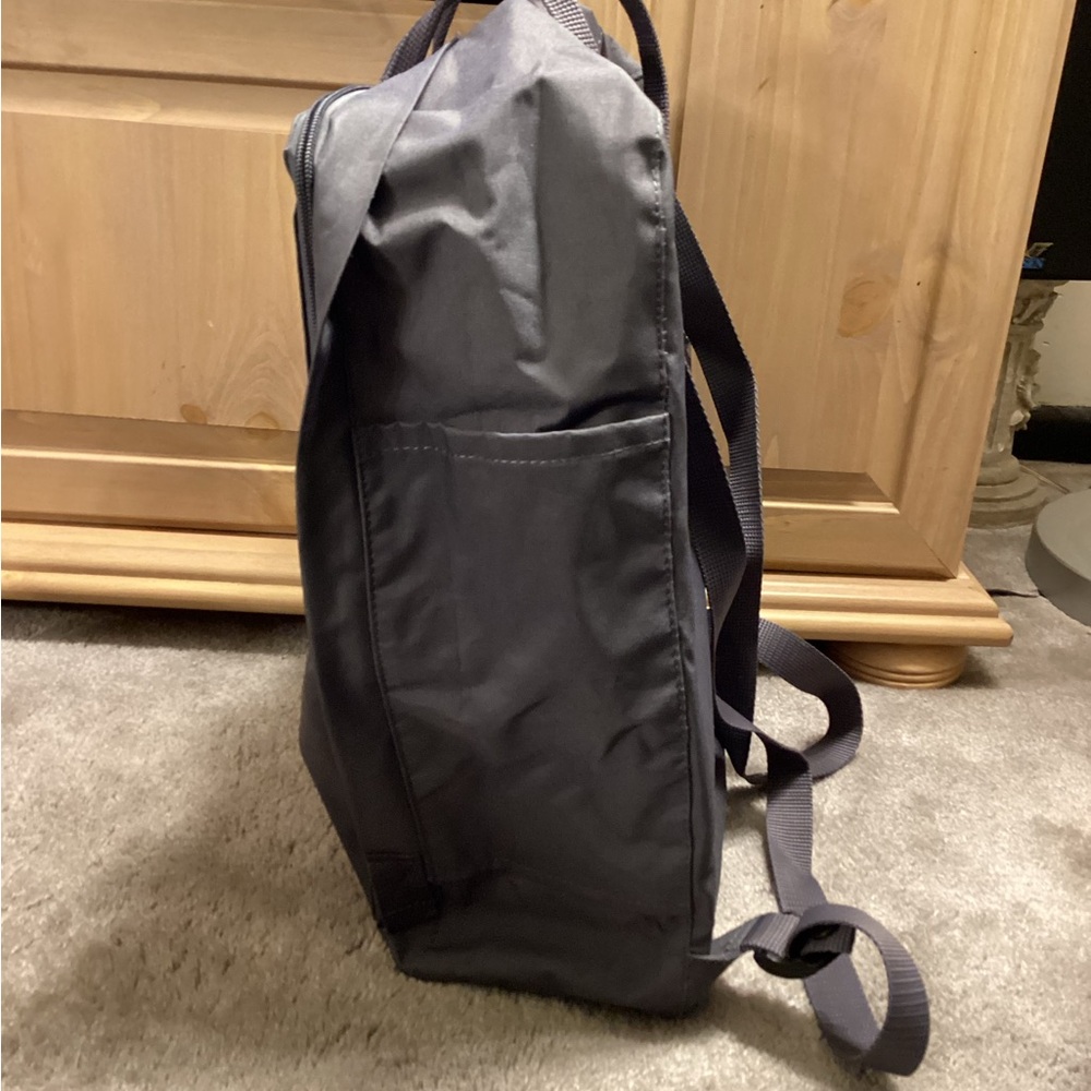Backpack - Picture 3 of 8